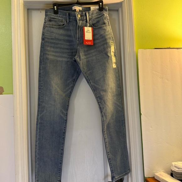 Lucky Brand 411 Athletic Taper Advanced Strength Jeans 30 x 32 - Picture 1 of 8